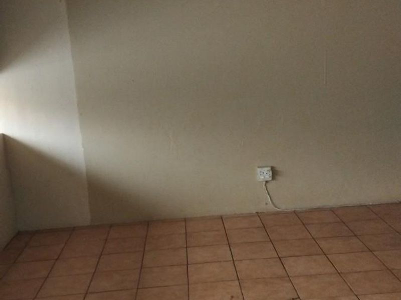 Retail Space To Rent in Florida, Roodepoort - Photo 2