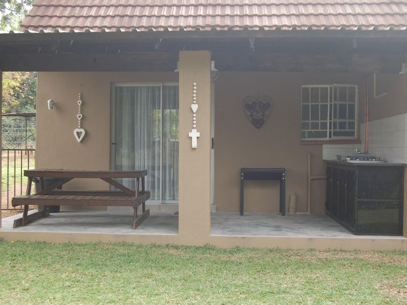 Income-Generating Airbnb, Smallholding Near University of Mpumalanga - Photo 4