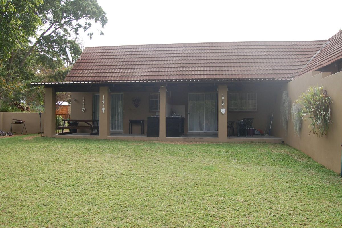 Income-Generating Airbnb, Smallholding Near University of Mpumalanga - Photo 2