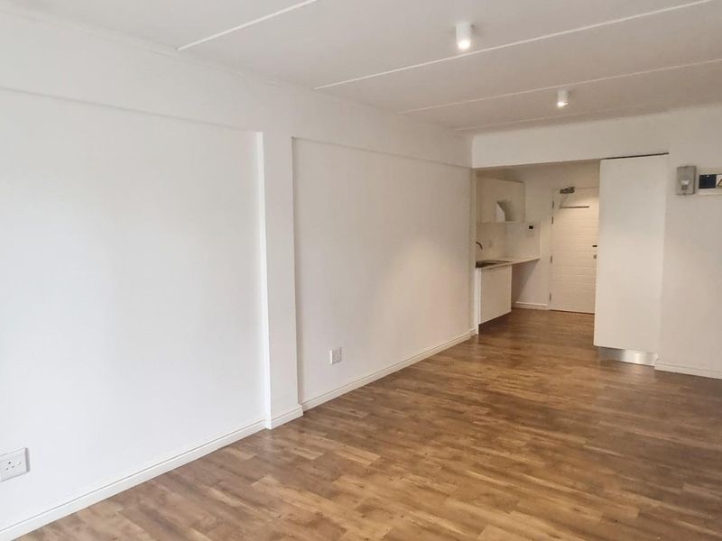Modern 2 bed 2 bath apartment available - Newlands Terrace, Newlands - Photo 10