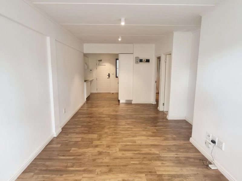 Modern 2 bed 2 bath apartment available - Newlands Terrace, Newlands - Photo 9