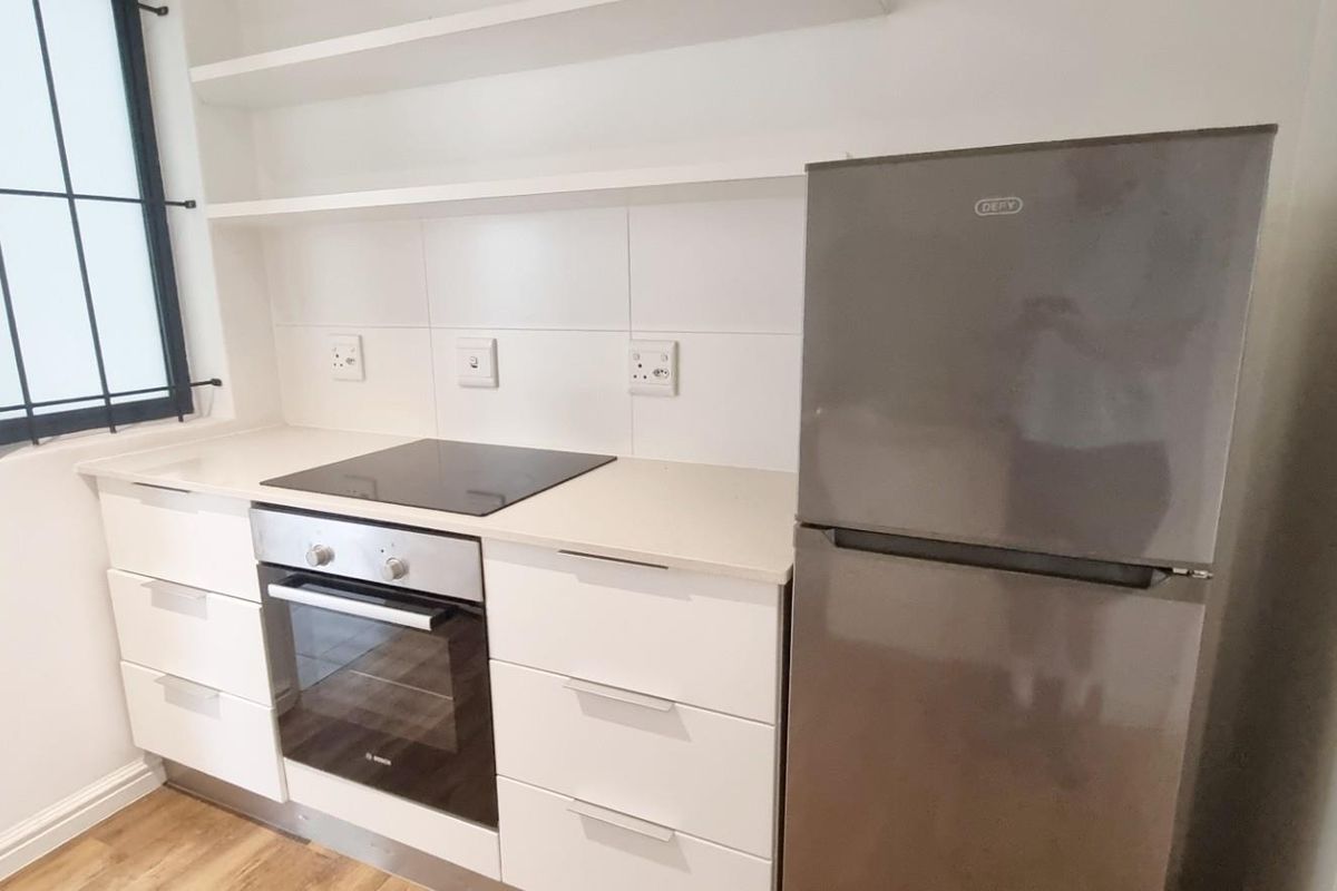 Modern 2 bed 2 bath apartment available - Newlands Terrace, Newlands - Photo 5