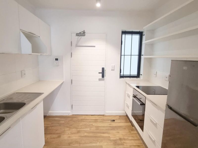 Modern 2 bed 2 bath apartment available - Newlands Terrace, Newlands - Photo 7