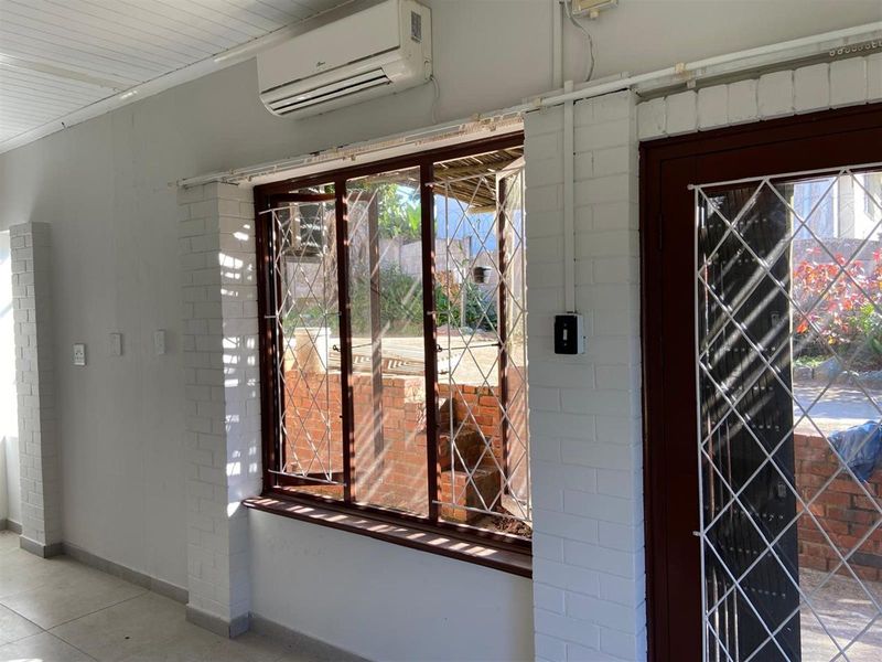 Cottage To Rent in Athlone Park, Amanzimtoti, KwaZulu Natal - Photo 6