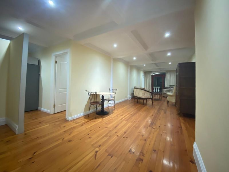 Luxury 2-Bedroom Apartment with Pool Views (301) - Photo 10