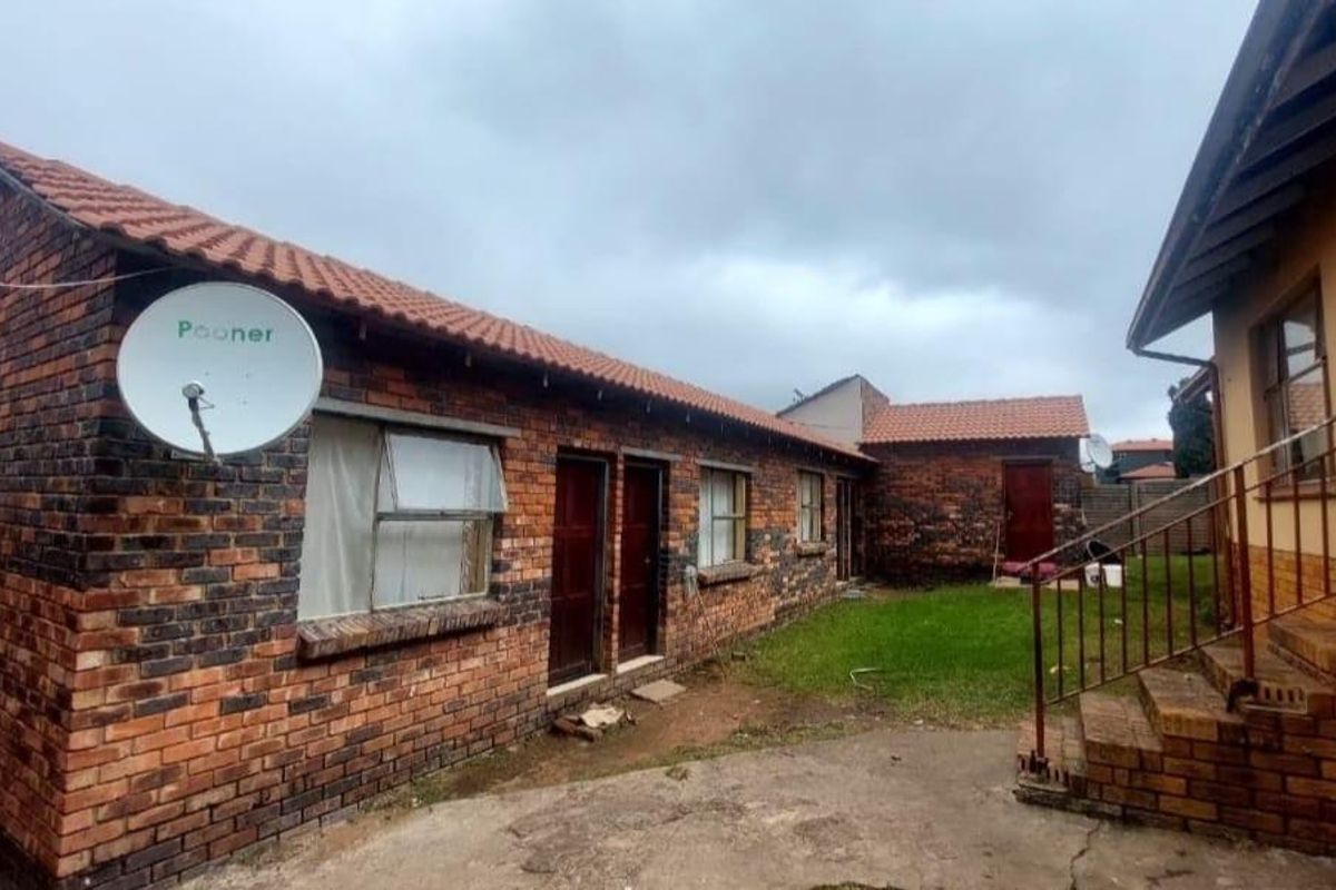 House For Sale in Tasbet Park Ext 1, Tasbet Park, Witbank - Photo 2