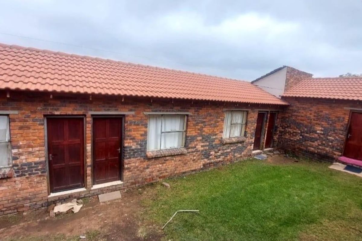House For Sale in Tasbet Park Ext 1, Tasbet Park, Witbank - Photo 3