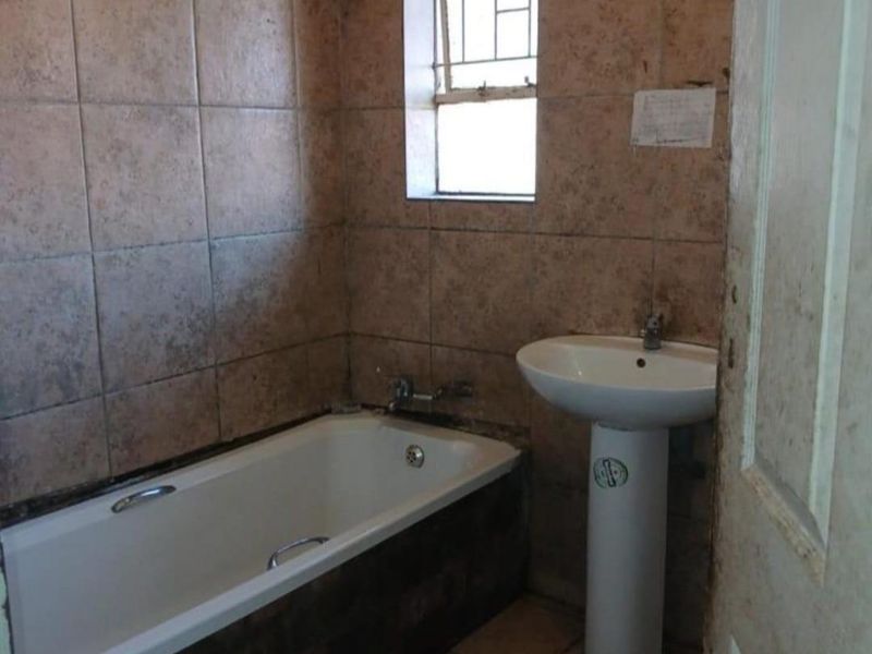 House For Sale in Tasbet Park Ext 1, Tasbet Park, Witbank - Photo 10