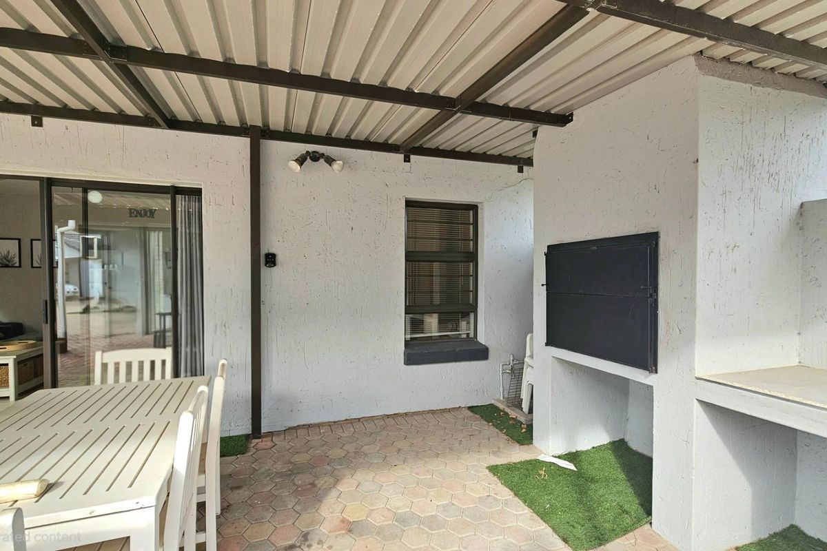Duplex For Sale in Diaz Beach, Mossel Bay - Photo 5