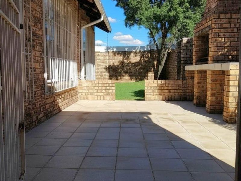 Spacious 3-Bedroom Facebrick Simplex with Private Garden and Double Garage in Quaint Secure Complex - Photo 3