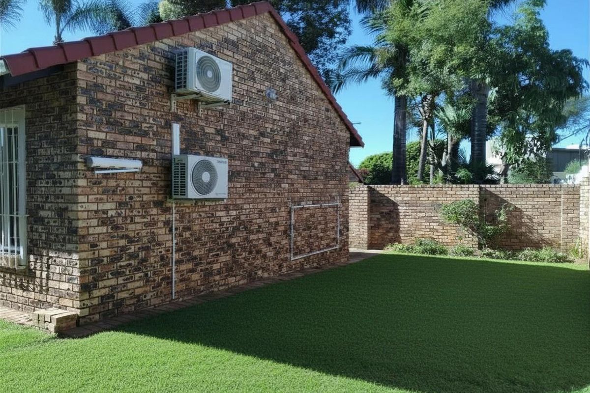 Spacious 3-Bedroom Facebrick Simplex with Private Garden and Double Garage in Quaint Secure Complex - Photo 4