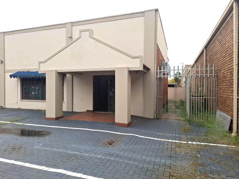 Commercial Office Space To Let - Photo 8