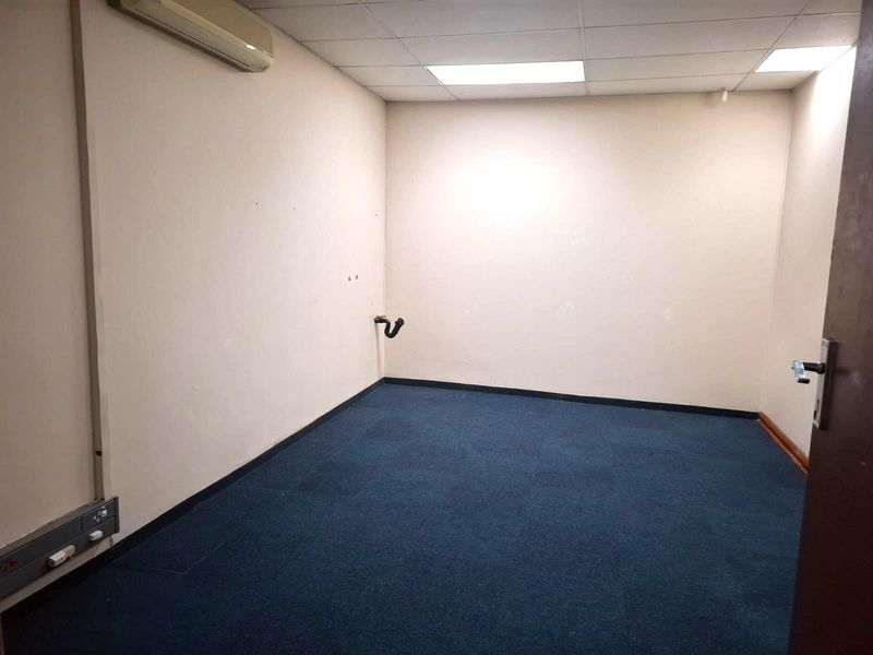 Commercial Office Space To Let - Photo 2
