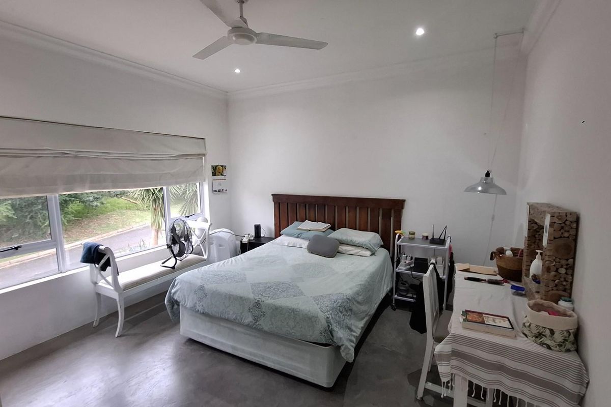 SHELLY BEACH STUNNING PROPERTY IN A SAFE ESTATE - Photo 5