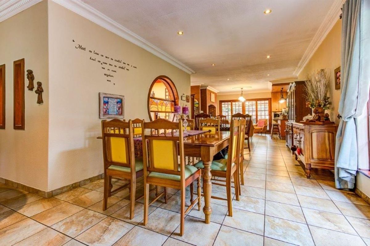 House For Sale in Van Riebeeck Park, Kempton Park - Photo 3
