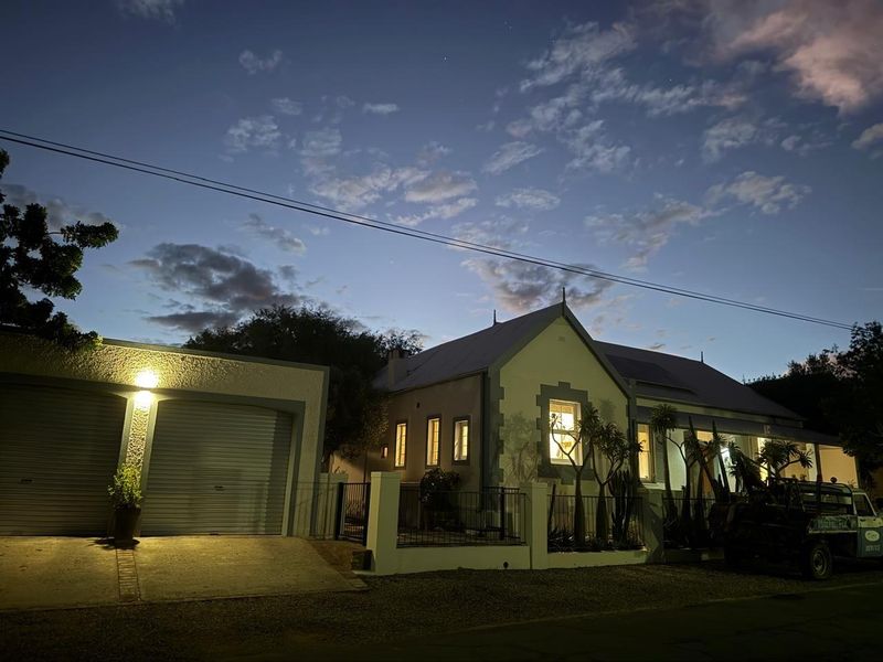 Victorian Elegance with modern upgrades - Photo 3