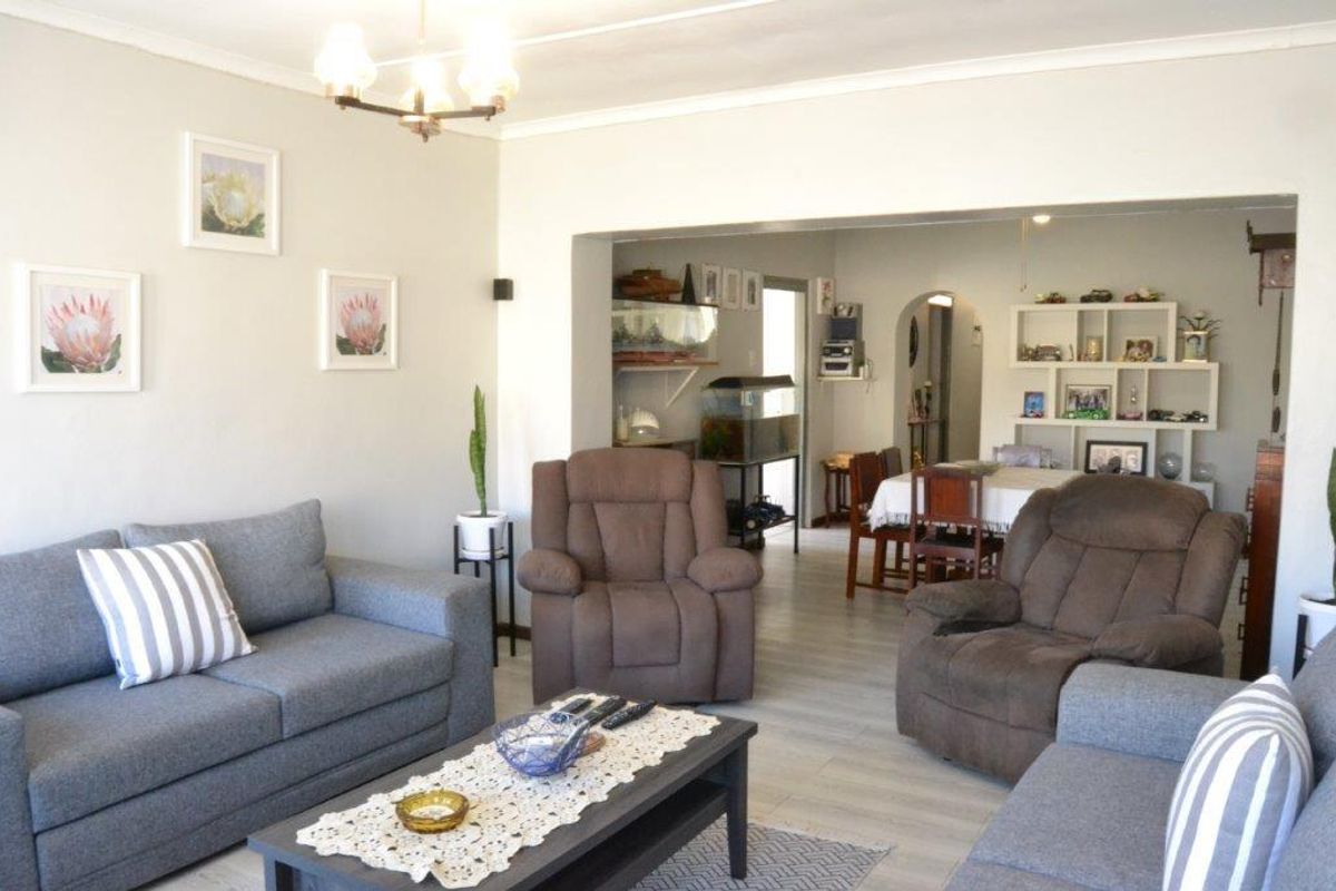Modern Old Lady - 200 sqm house in Porterville on 957 sqm erf - Photo 5
