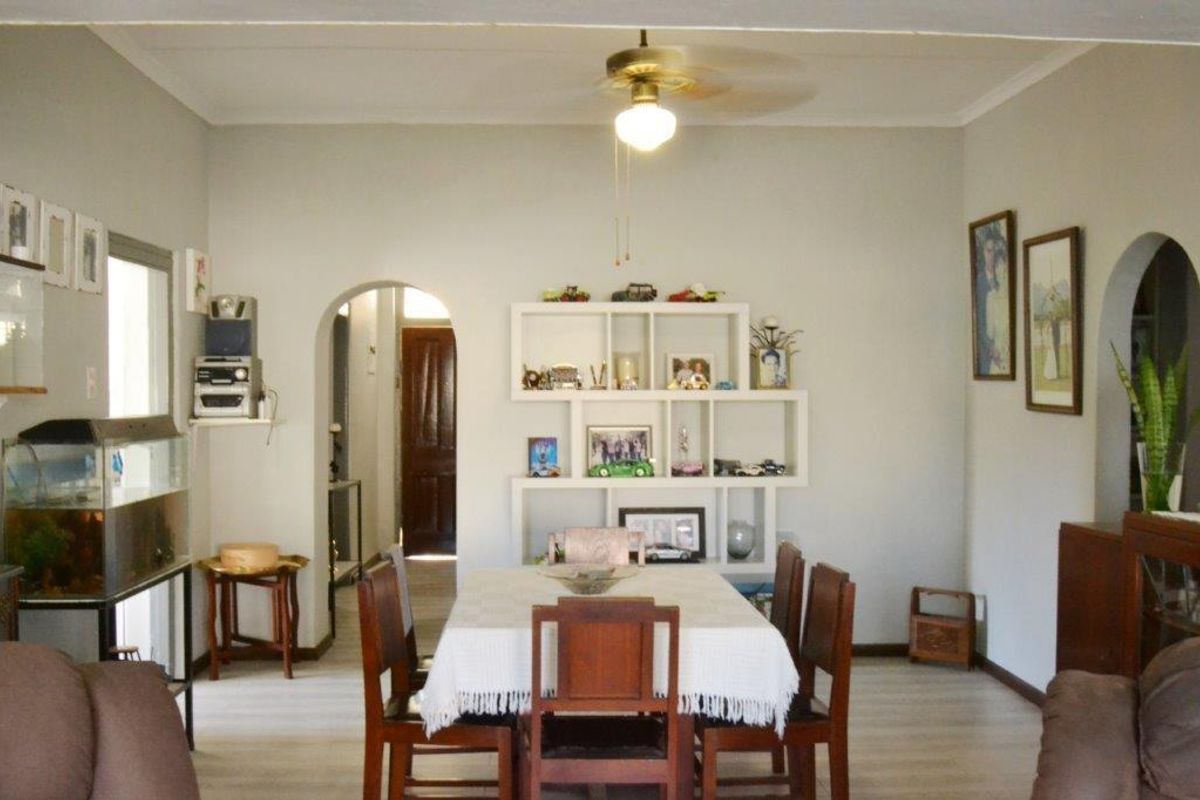Modern Old Lady - 200 sqm house in Porterville on 957 sqm erf - Photo 3