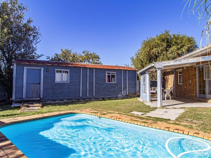 FAMILY HOME WITH SEPARATE COTTAGE IN A QUIET CUL-DE-SAC IN BOTHASIG - Photo 10