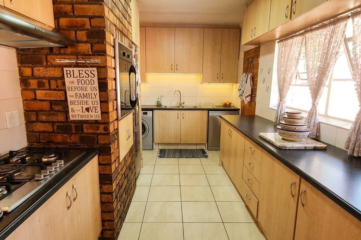 House For Sale in Atlasville, Boksburg - Photo 5