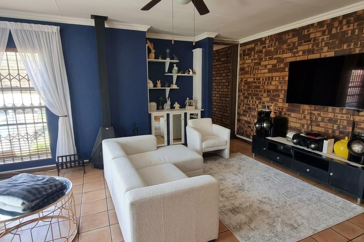 House For Sale in Atlasville, Boksburg - Photo 2