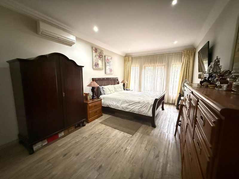 House On Auction in Waverley, Pretoria - Photo 8