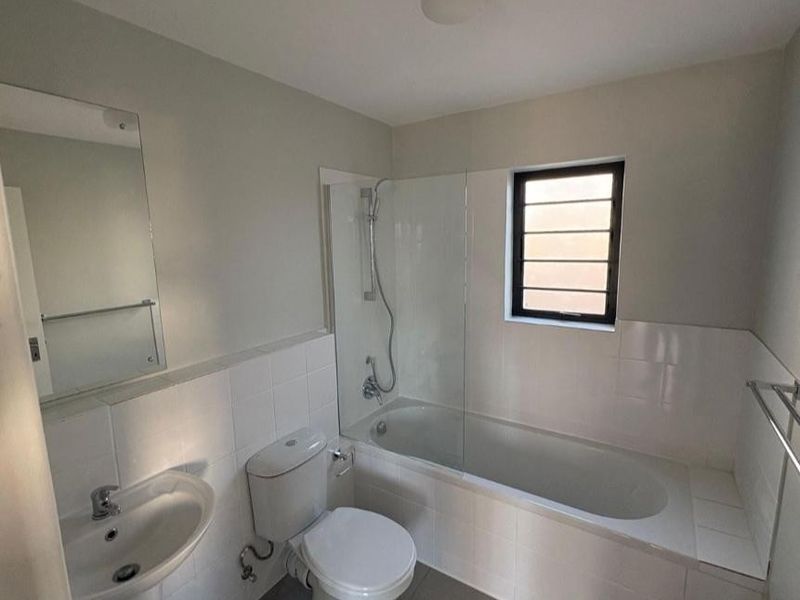 3 Bedroom Semi Detached Dbl Story House For Sale - Photo 8