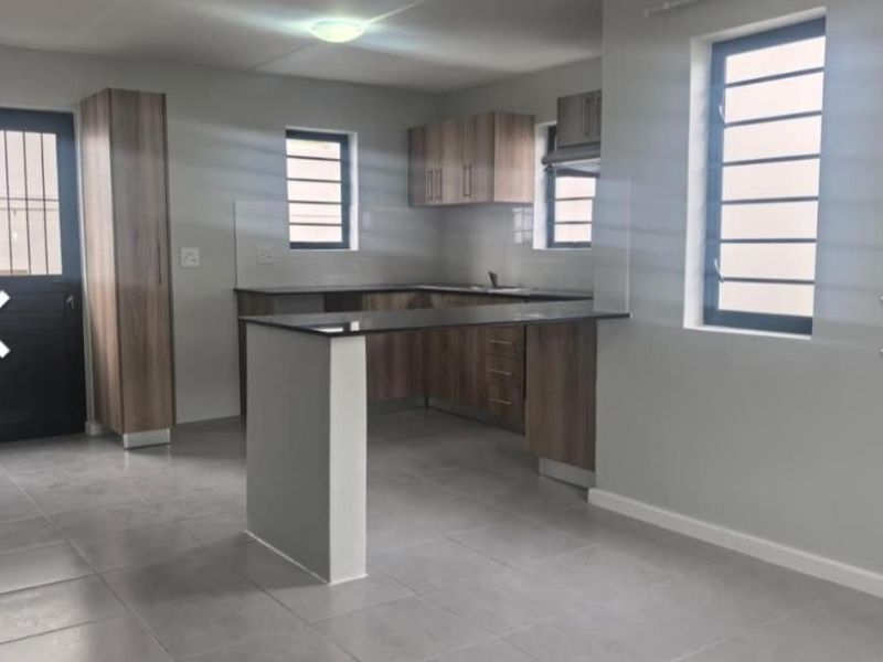 3 Bedroom Semi Detached Dbl Story House For Sale - Photo 2