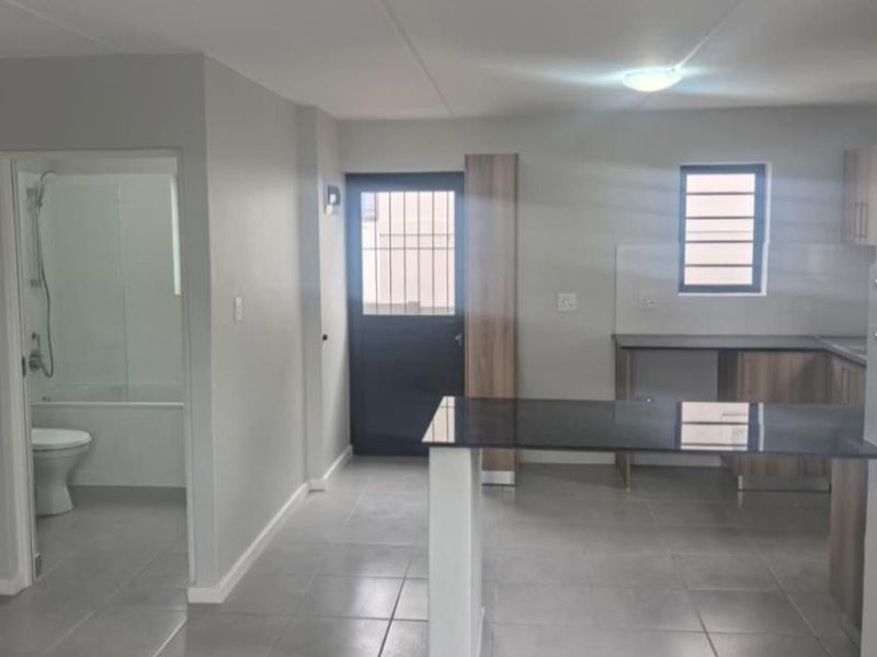 3 Bedroom Semi Detached Dbl Story House For Sale - Photo 3
