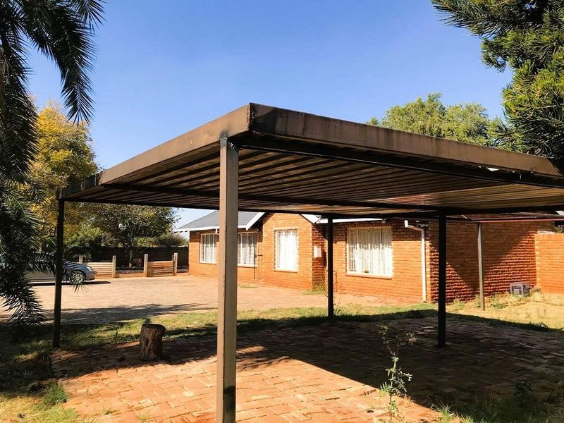 House To Rent in Hesteapark, Akasia, Pretoria North - Photo 2
