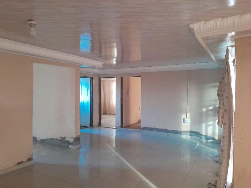 2 bedroom HouseFor Sale in Polokwane Rural, Kwena Moloto - Photo 6
