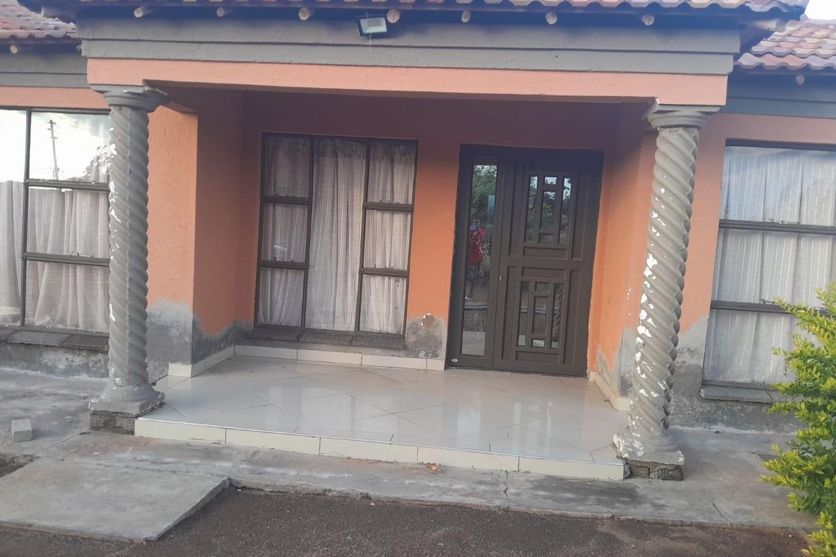 2 bedroom HouseFor Sale in Polokwane Rural, Kwena Moloto - Photo 3