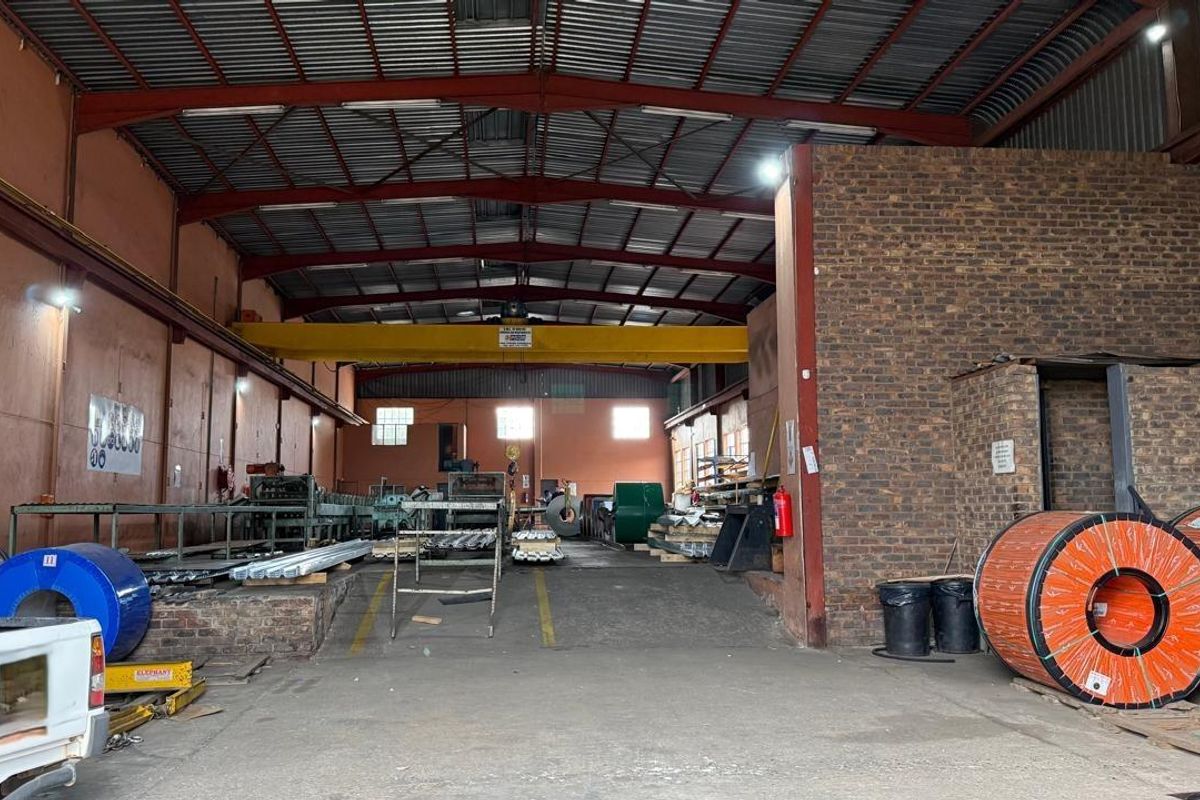 Industrial Workshop For Sale - Photo 5