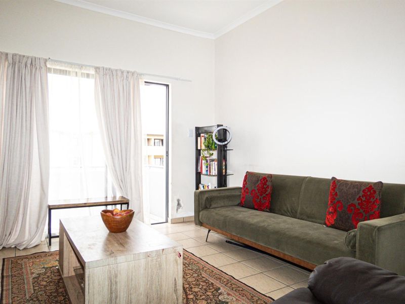 Secure 2-Bedroom Apartment To Rent | Prime Location Near MyCiTi - Photo 2