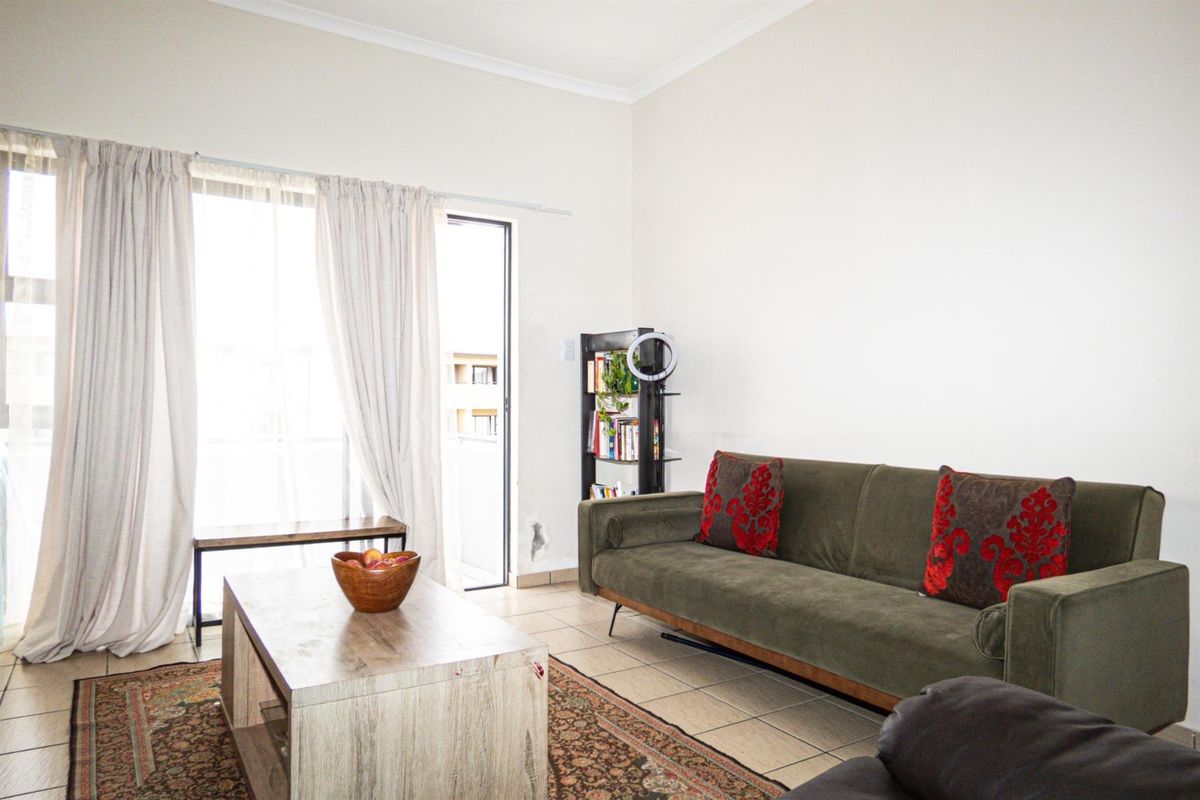 Secure 2-Bedroom Apartment To Rent | Prime Location Near MyCiTi - Photo 2