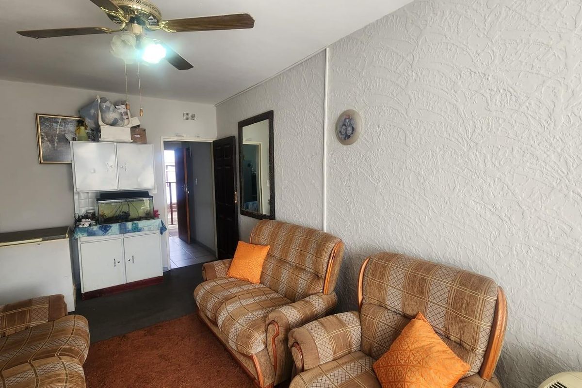 Affordable 1-Bedroom Apartment in the Heart of Brakpan Central - Photo 2