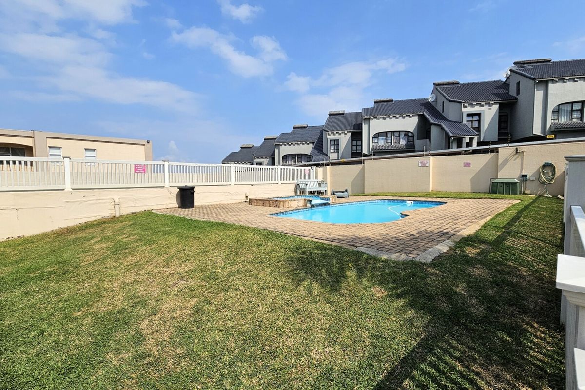 Beachfront Bliss - Photo 2