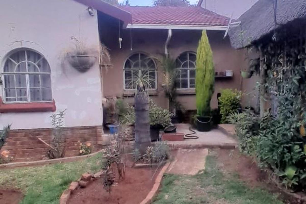 3 Bedroom House To Rent - Photo 2