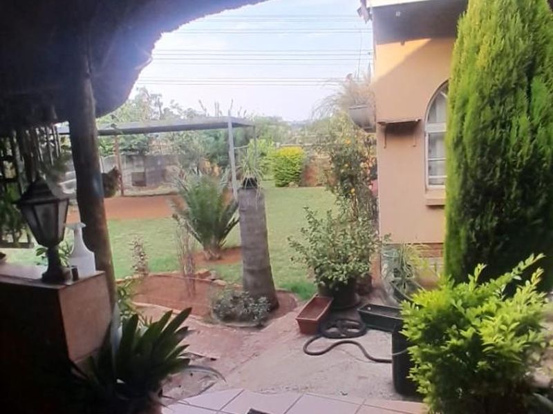 3 Bedroom House To Rent - Photo 3
