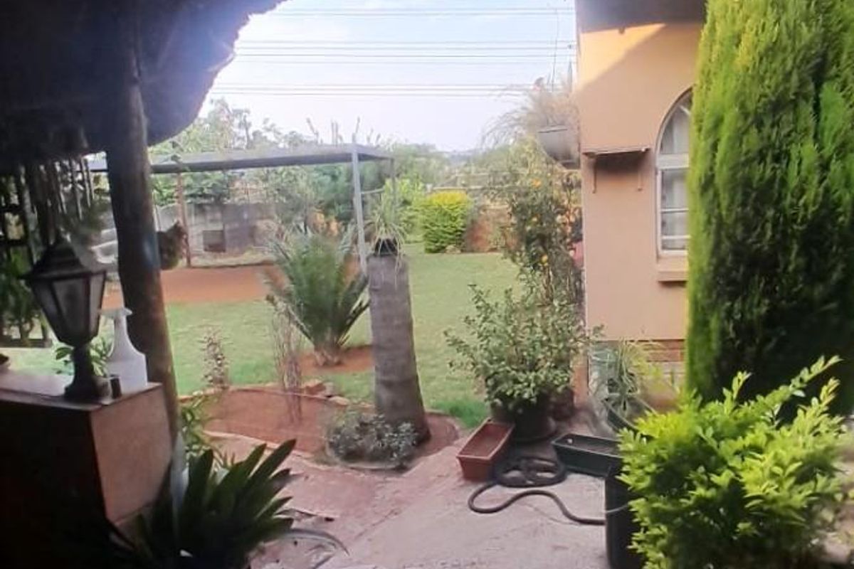 3 Bedroom House To Rent - Photo 3
