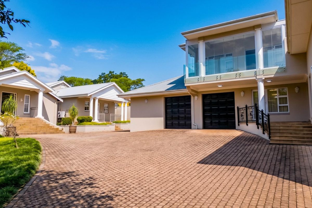 Exclusive Luxury Dual-Living Masterpiece in the Heart of Kloof - Photo 5