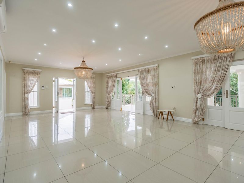 Exclusive Luxury Dual-Living Masterpiece in the Heart of Kloof - Photo 10