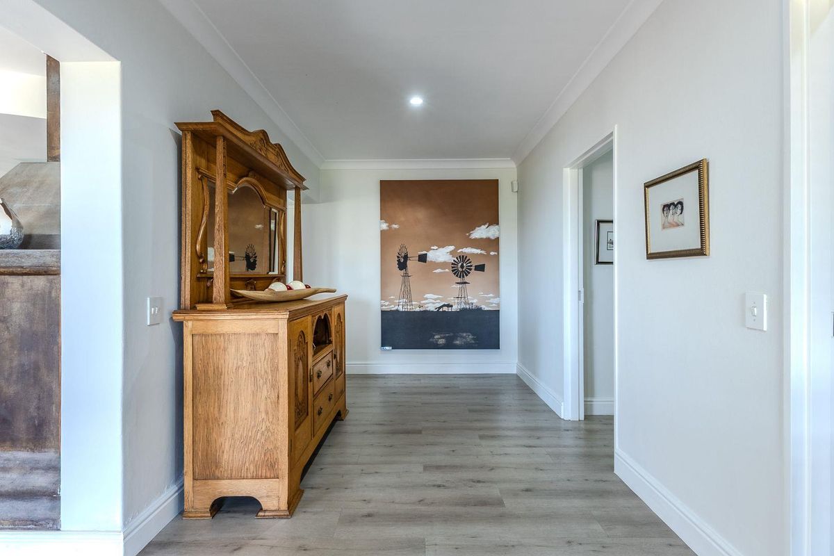 Exclusive Property in Vierlanden, Durbanville. Luxury, Sustainability and Development Potential - Photo 5
