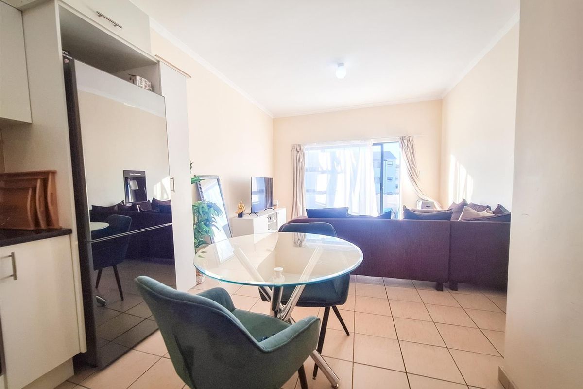 Spacious 2-Bedroom Apartment To Rent | Secure Complex - Photo 3