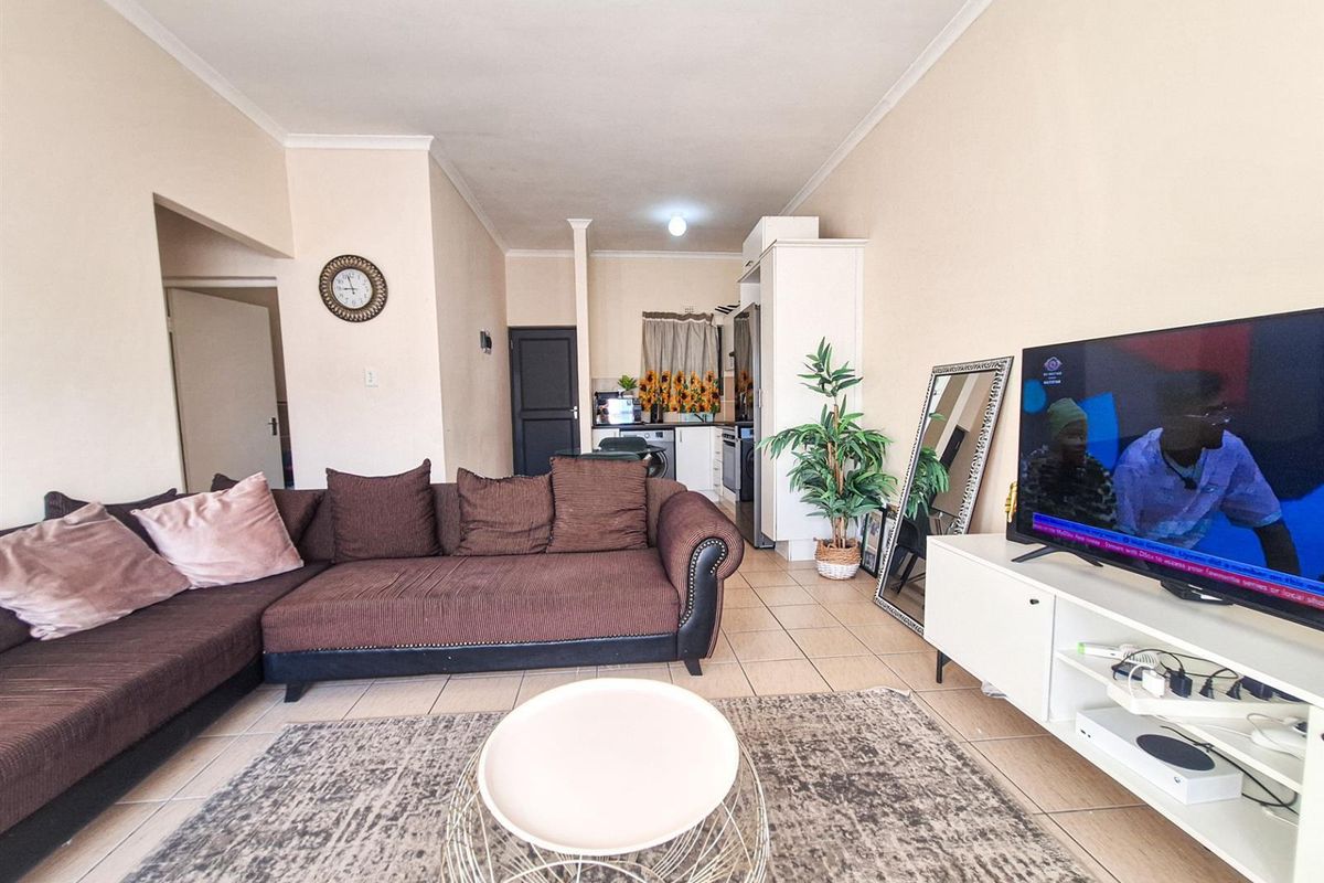 Spacious 2-Bedroom Apartment To Rent | Secure Complex - Photo 5