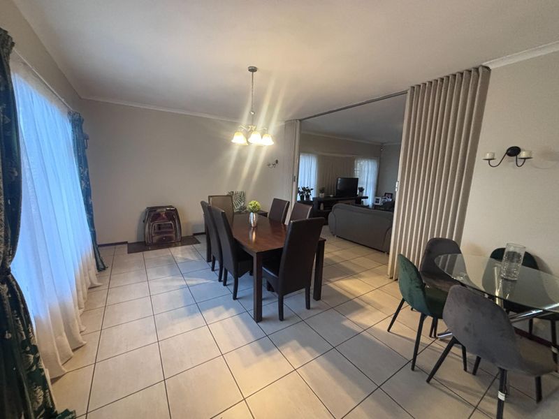 Charming Cape Dutch Family Home with Dual-Erf Opportunity in Townsend Estate - Photo 6