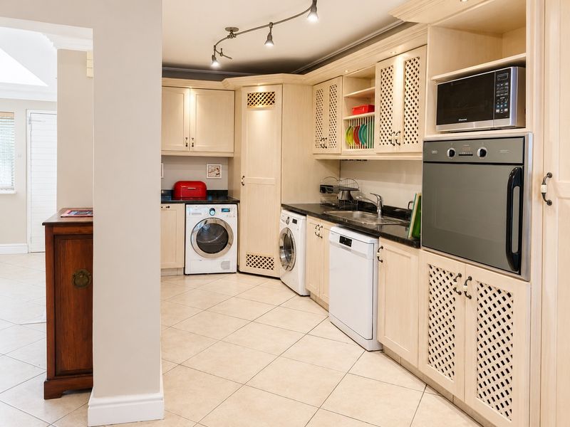 Townhouse For Sale in Umhlanga, KwaZulu Natal - Photo 9