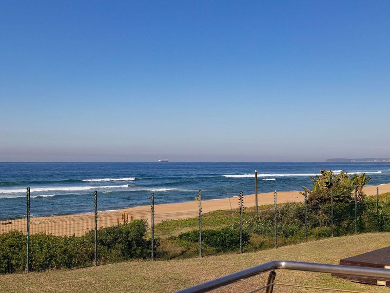 Townhouse For Sale in Umhlanga, KwaZulu Natal - Photo 1