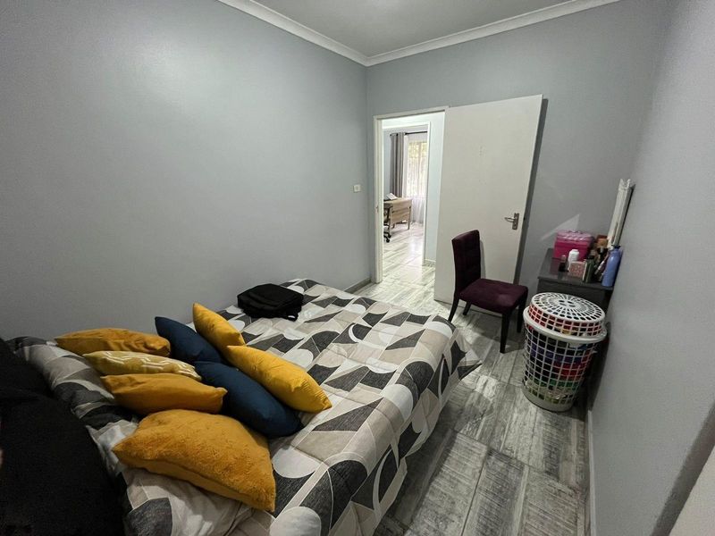 Townhouse For Sale in Escombe, Queensburgh, KwaZulu Natal - Photo 9