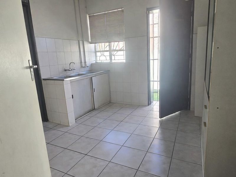 Fixer-Upper Opportunity House  in Newclare - Endless Potential - Photo 7